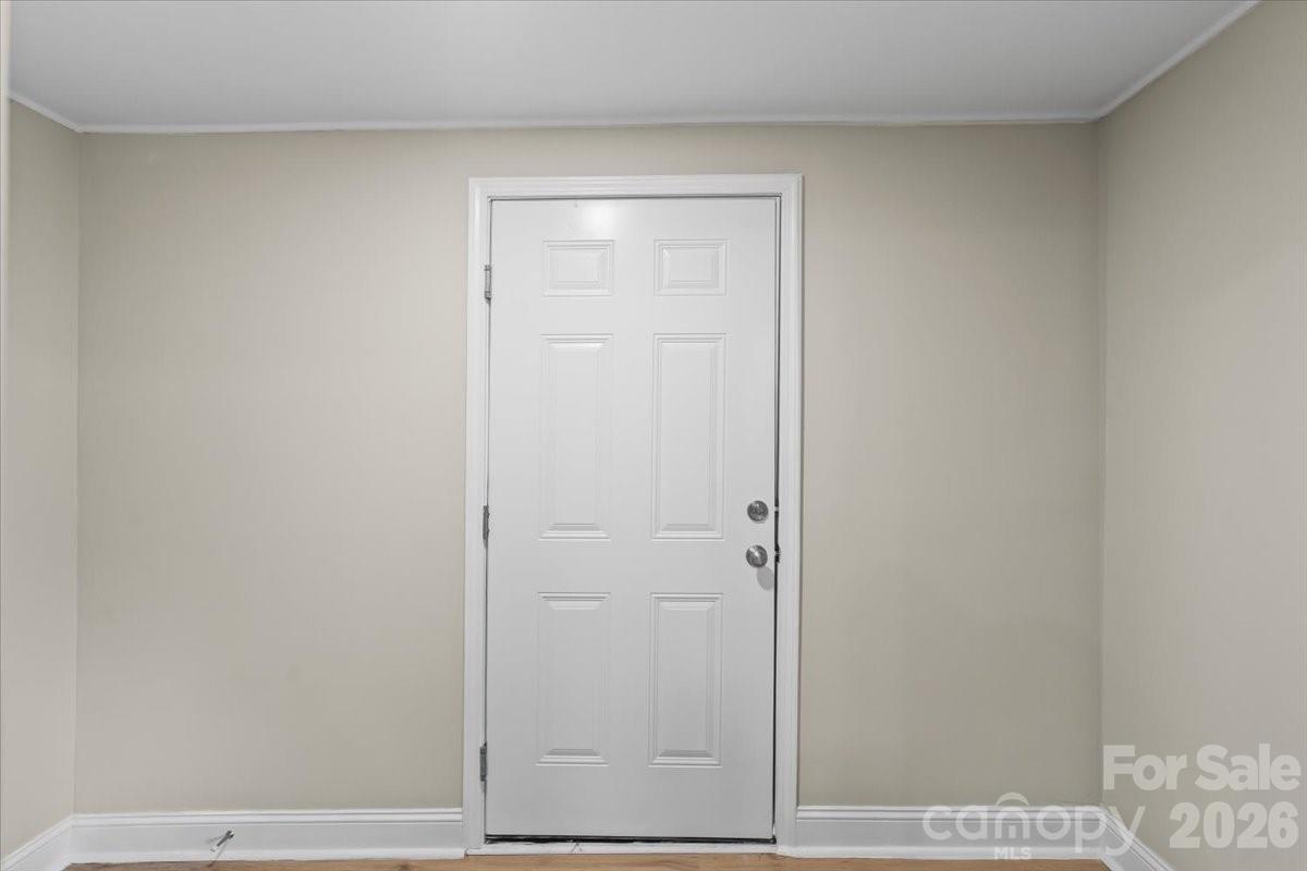 913 W 3rd Avenue — Gastonia