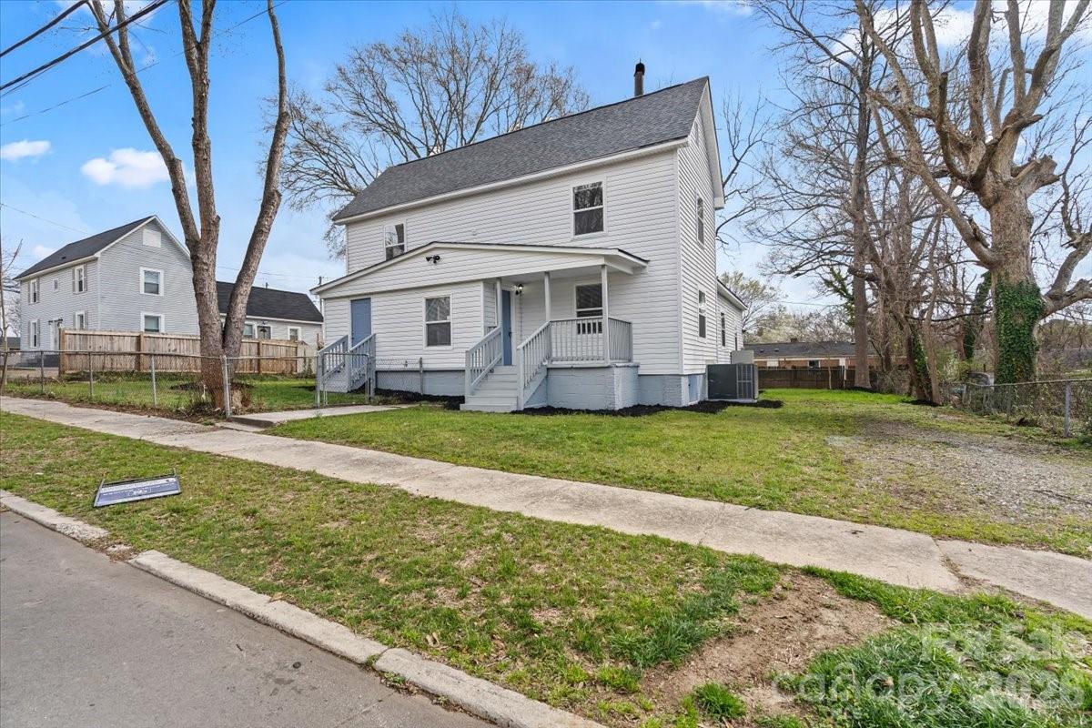 913 W 3rd Avenue — Gastonia