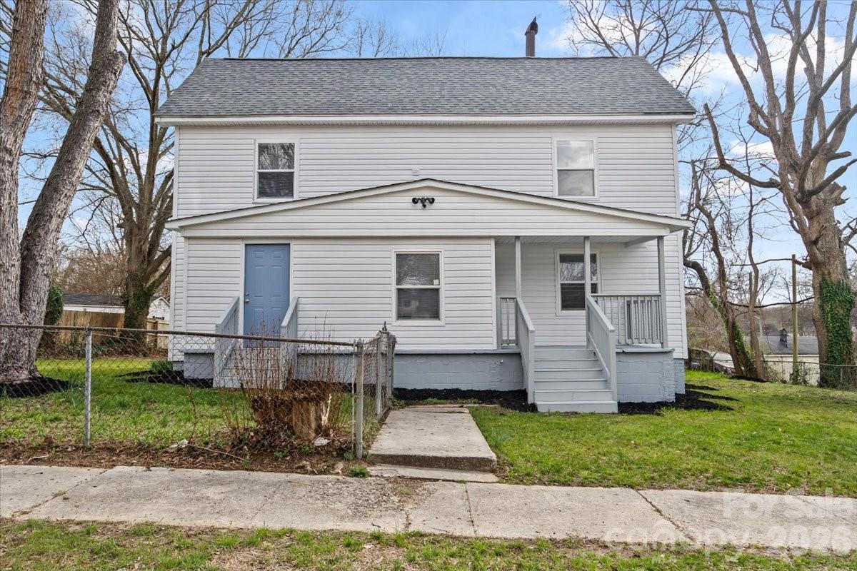 913 W 3rd Avenue — Gastonia