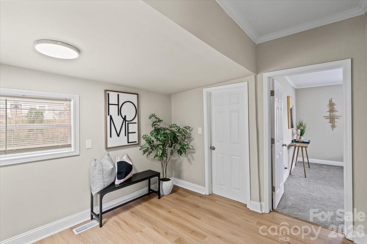 913 W 3rd Avenue — Gastonia