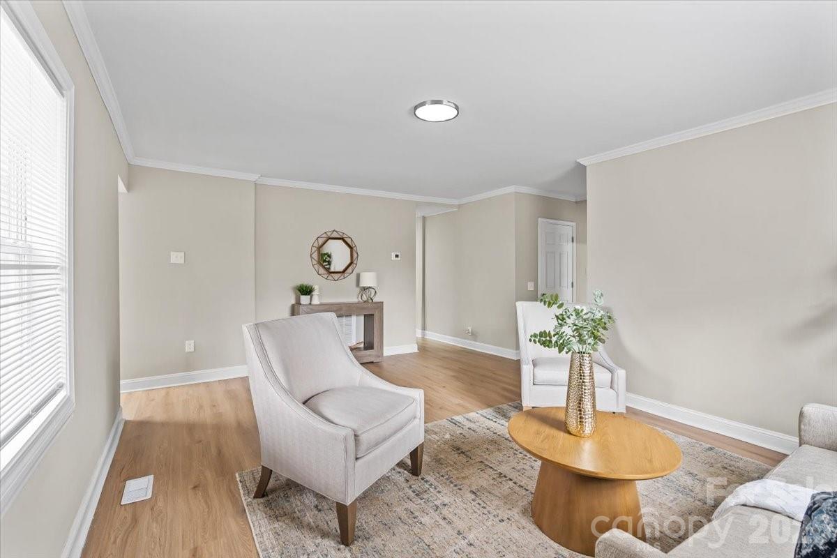 913 W 3rd Avenue — Gastonia