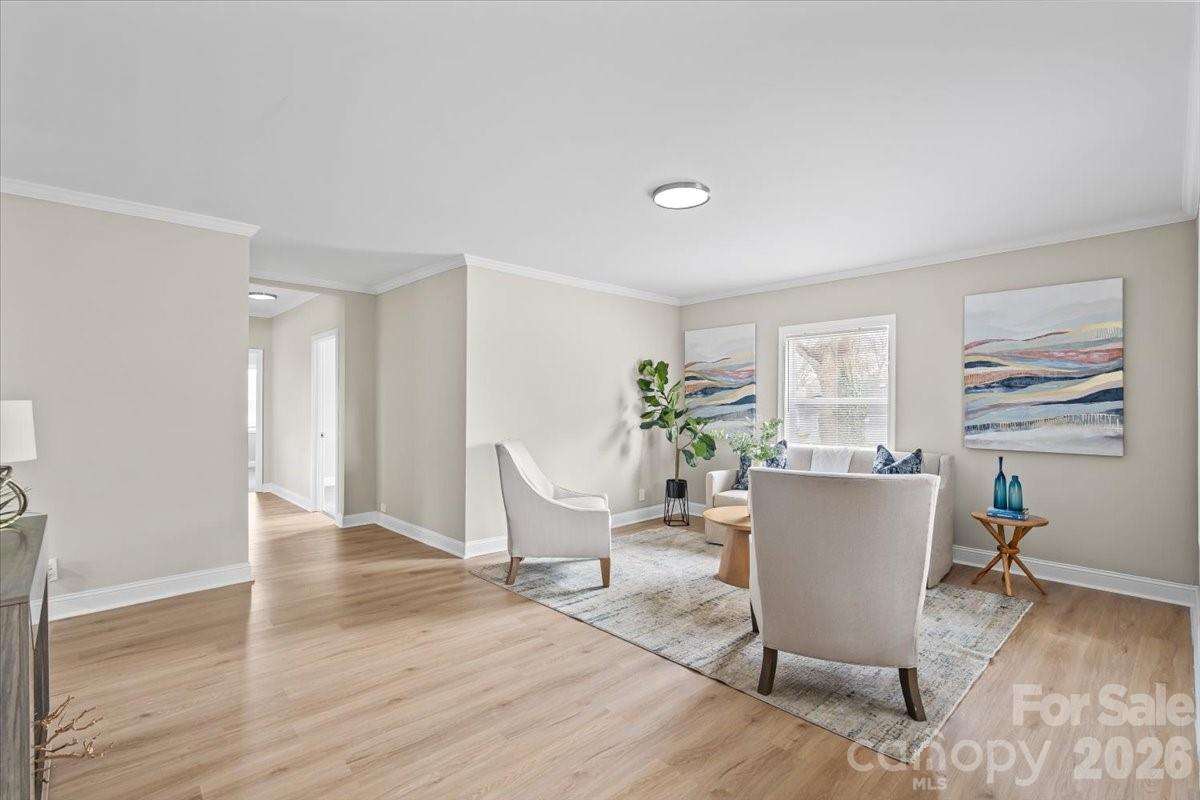 913 W 3rd Avenue — Gastonia