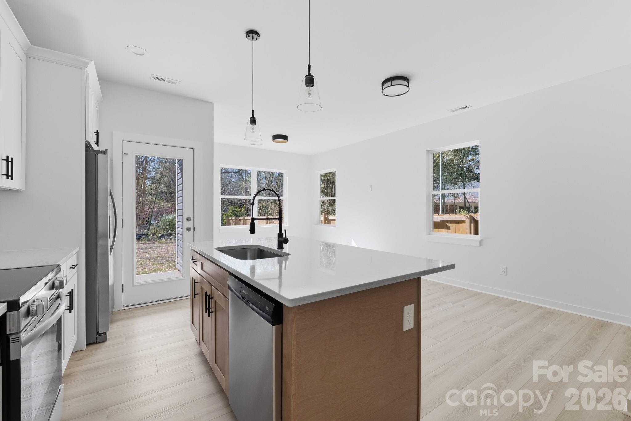 659 Stillgreen Lane — Charlotte