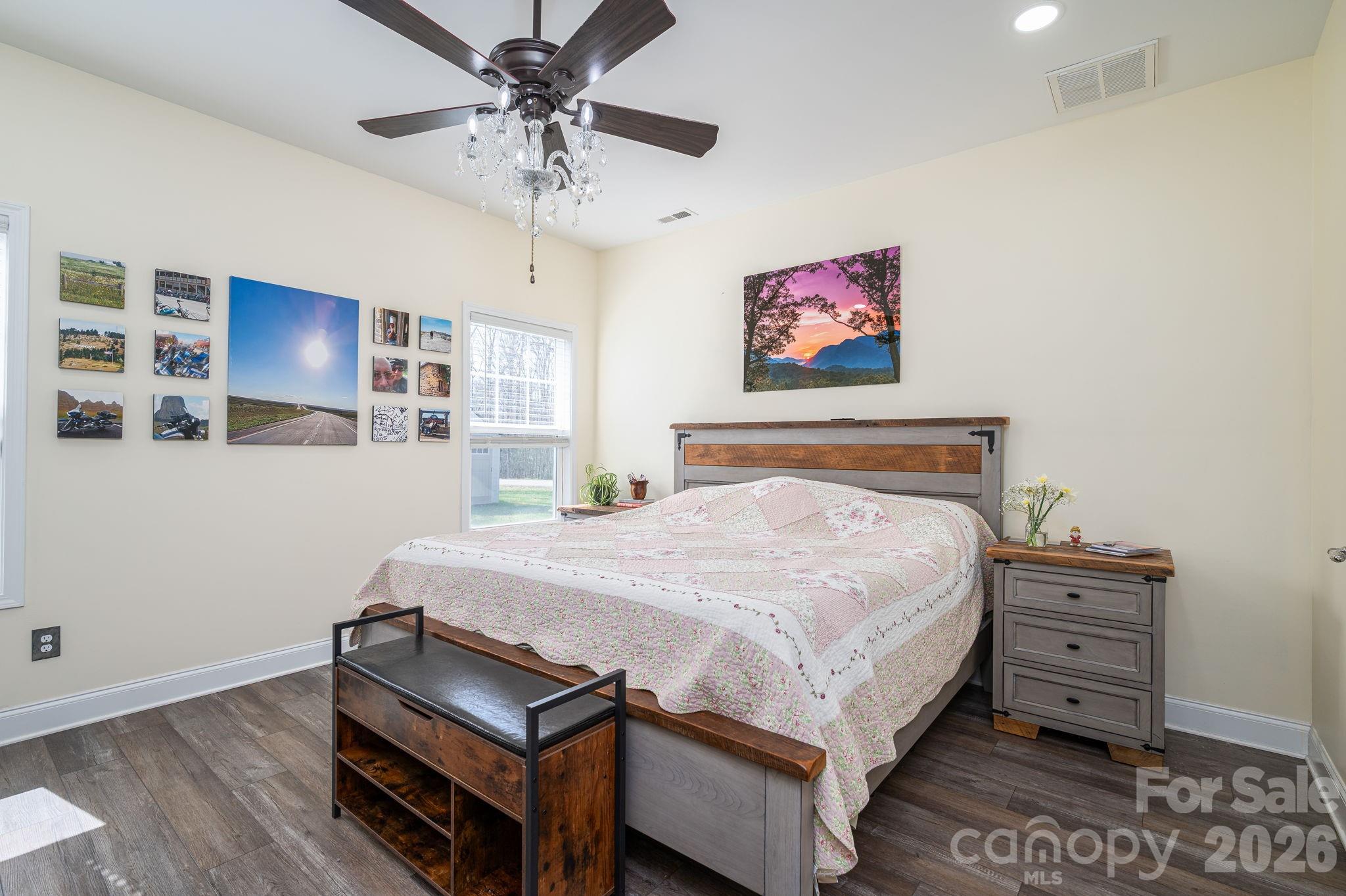1310 Western Hills Lane — Vale