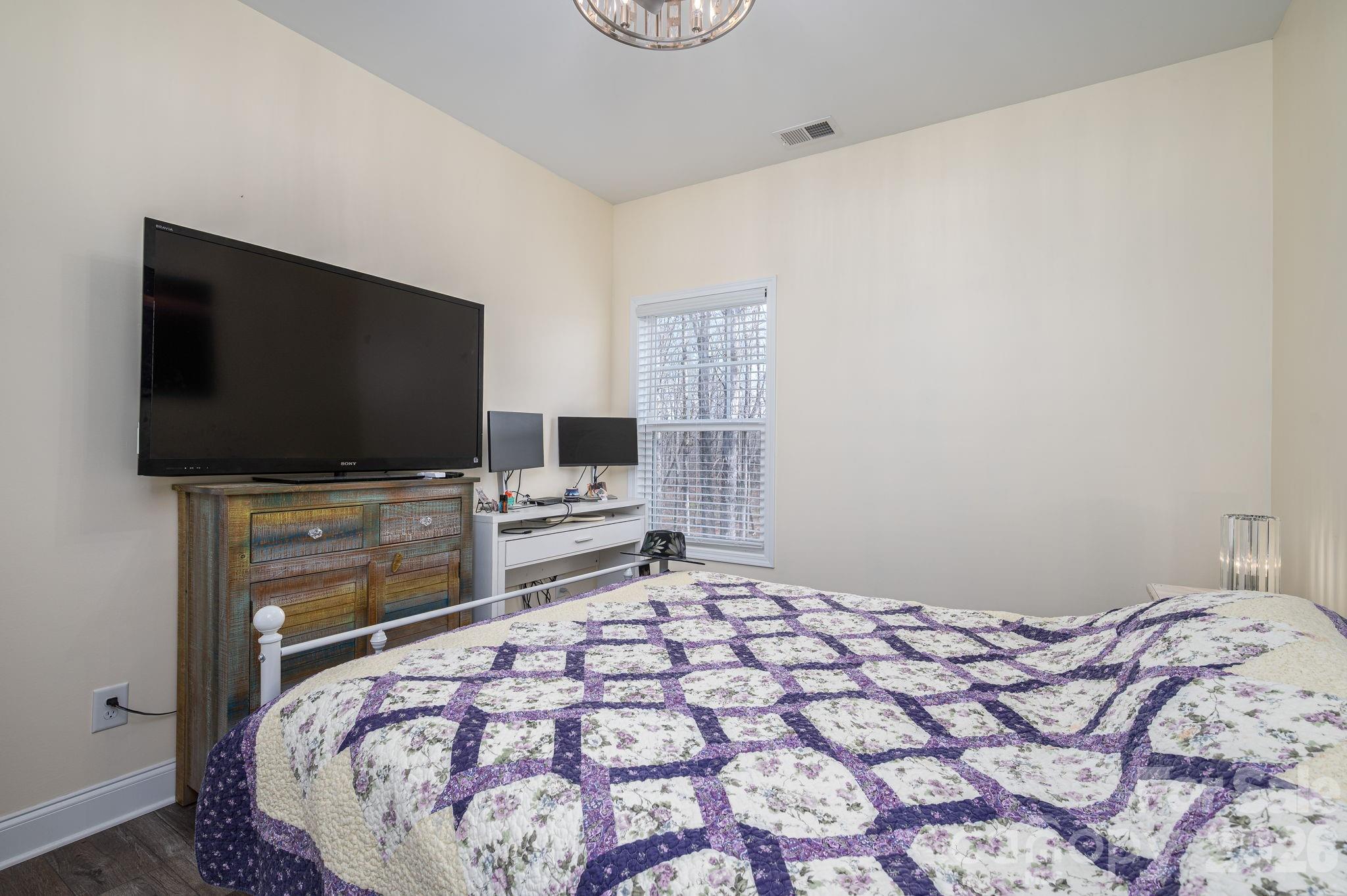 1310 Western Hills Lane — Vale