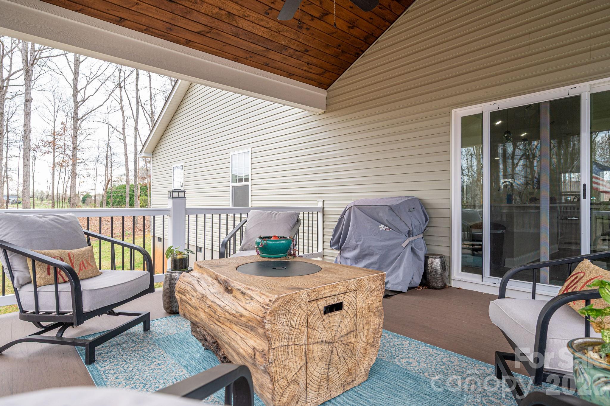 1310 Western Hills Lane — Vale
