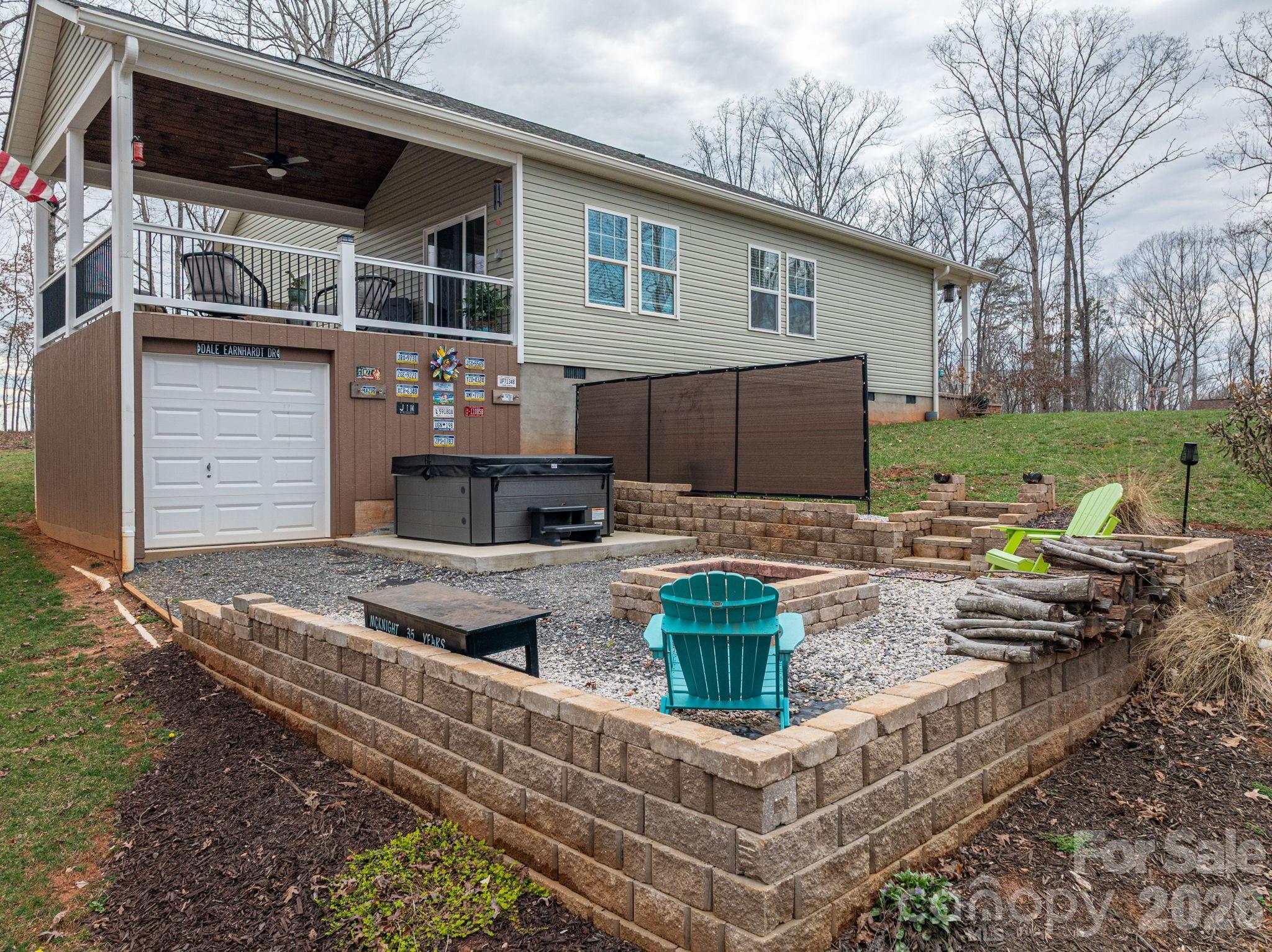 1310 Western Hills Lane — Vale
