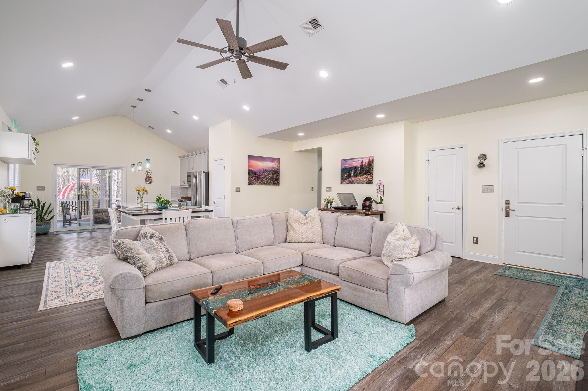 1310 Western Hills Lane — Vale