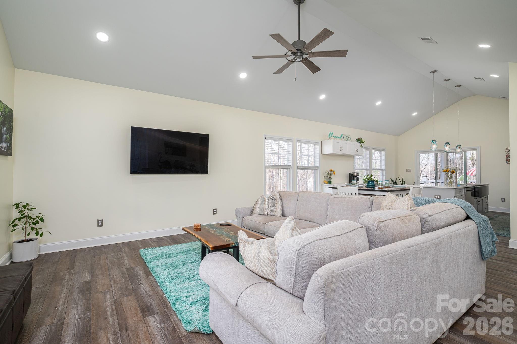 1310 Western Hills Lane — Vale