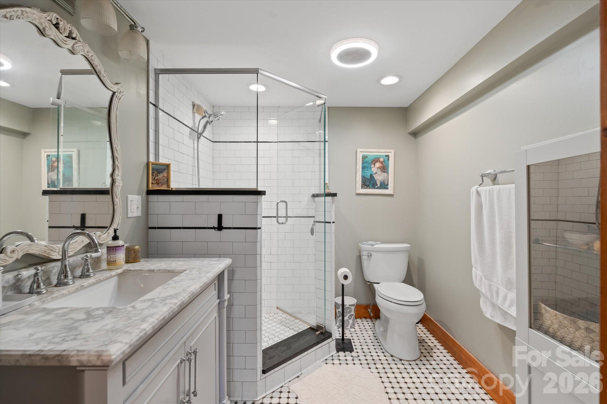 61 Hibriten Drive — Asheville