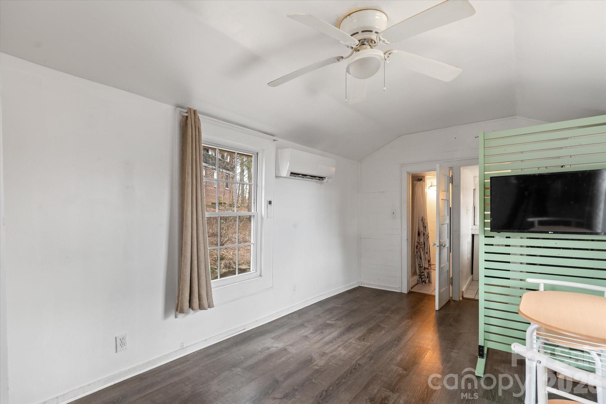 61 Hibriten Drive — Asheville