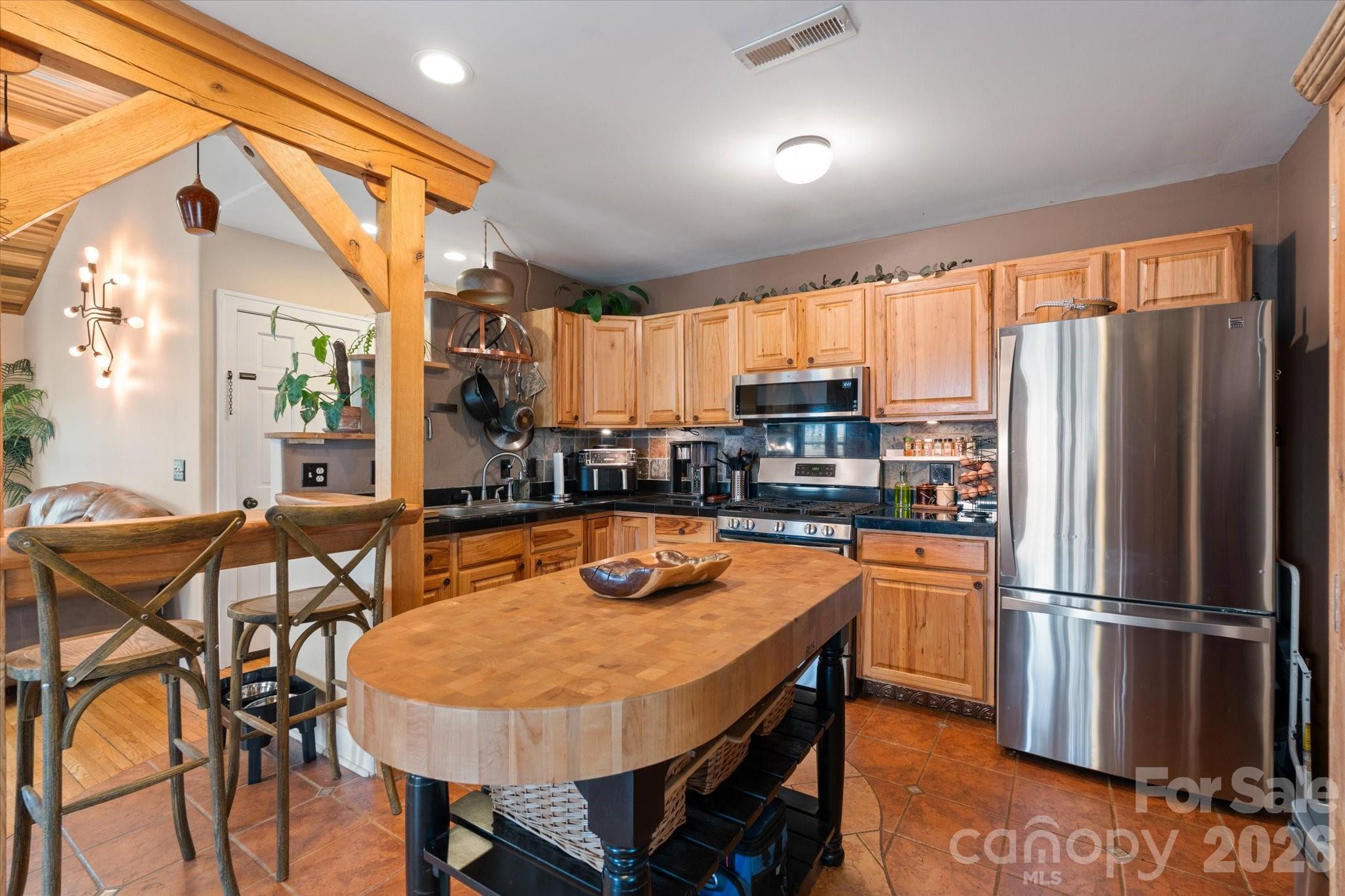 61 Hibriten Drive — Asheville
