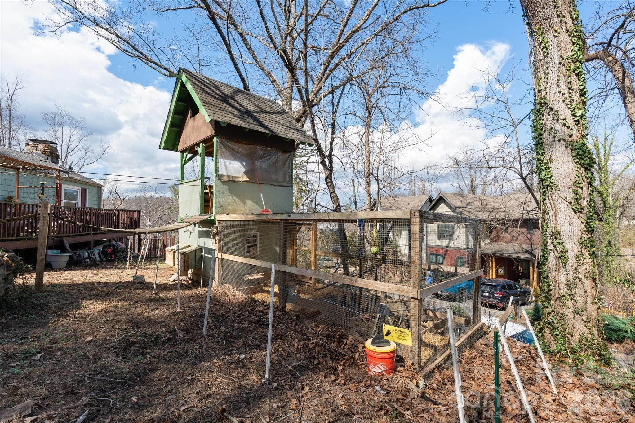 61 Hibriten Drive — Asheville