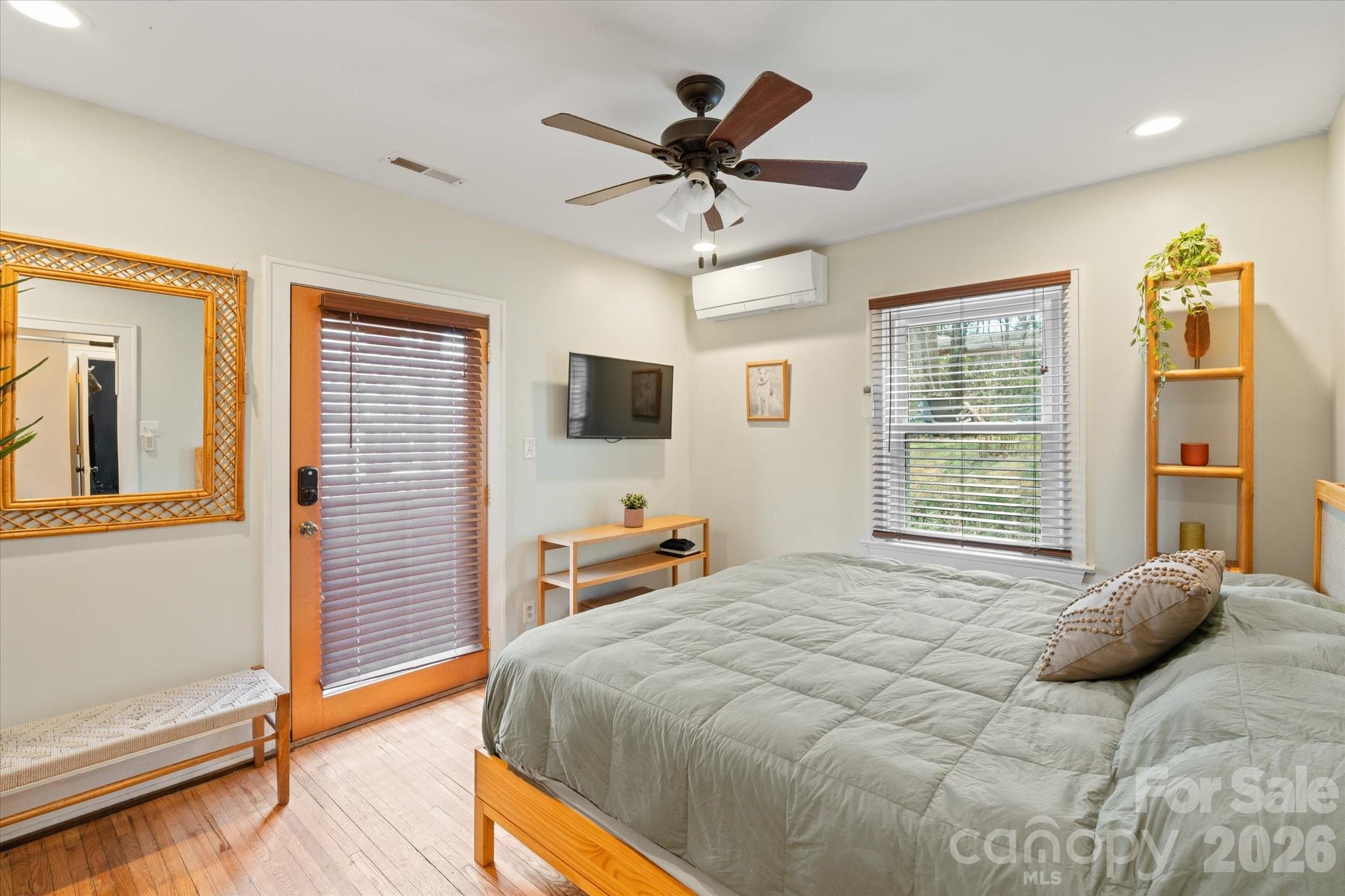 61 Hibriten Drive — Asheville