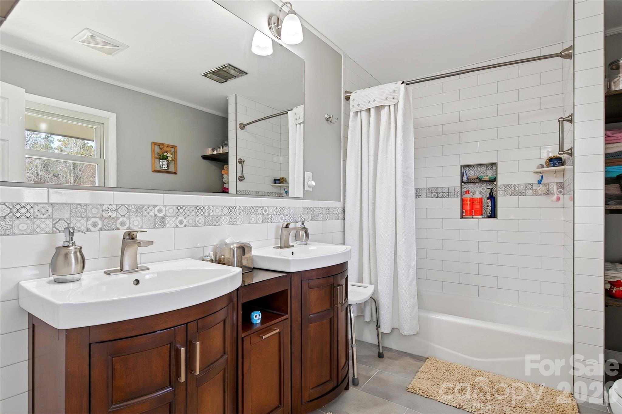 217 E Miller Street — Spindale