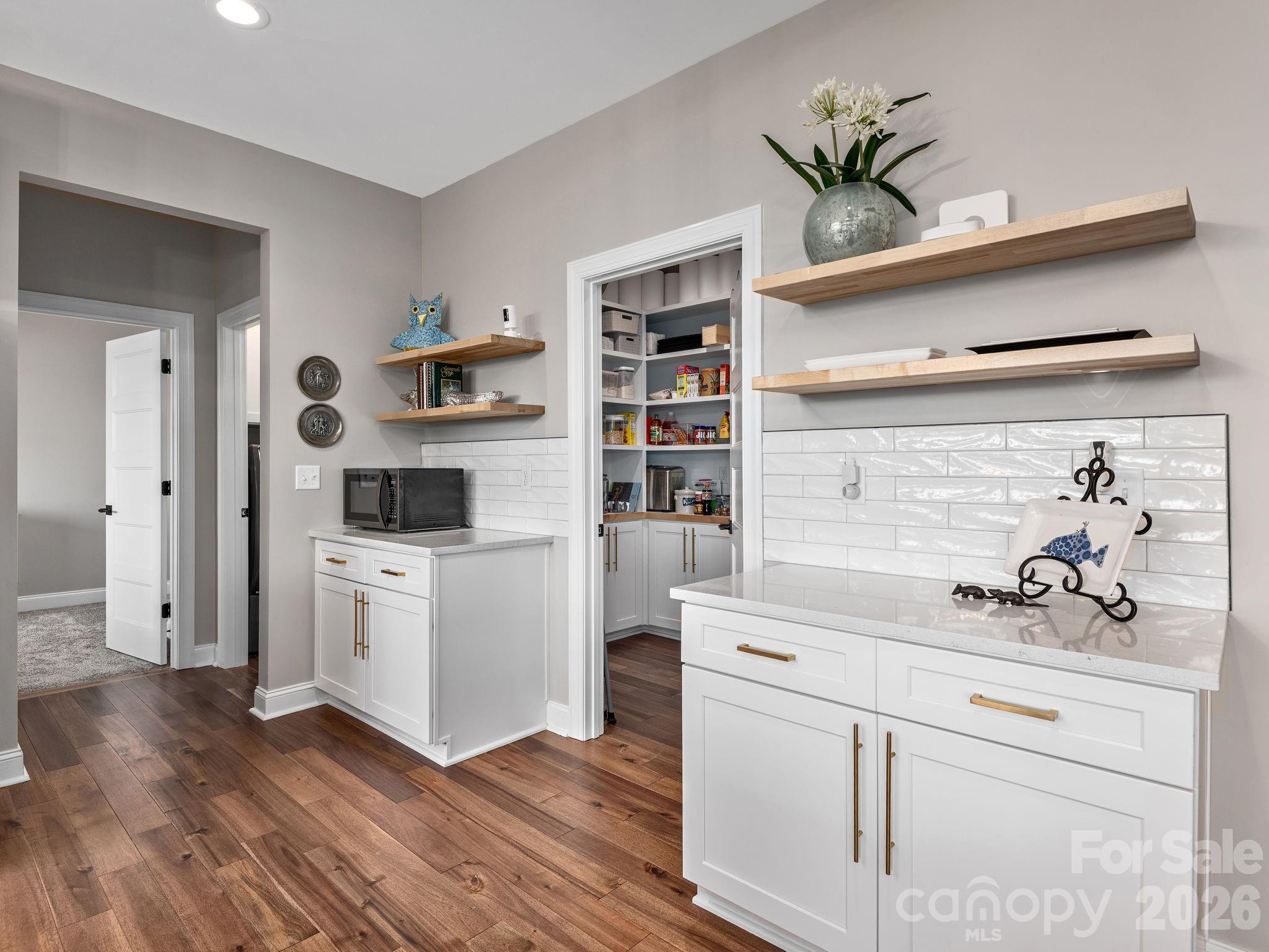636 Crystal Heights Drive — Hendersonville