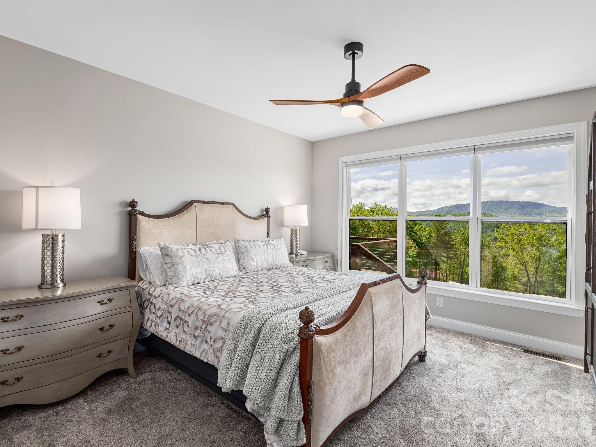 636 Crystal Heights Drive — Hendersonville