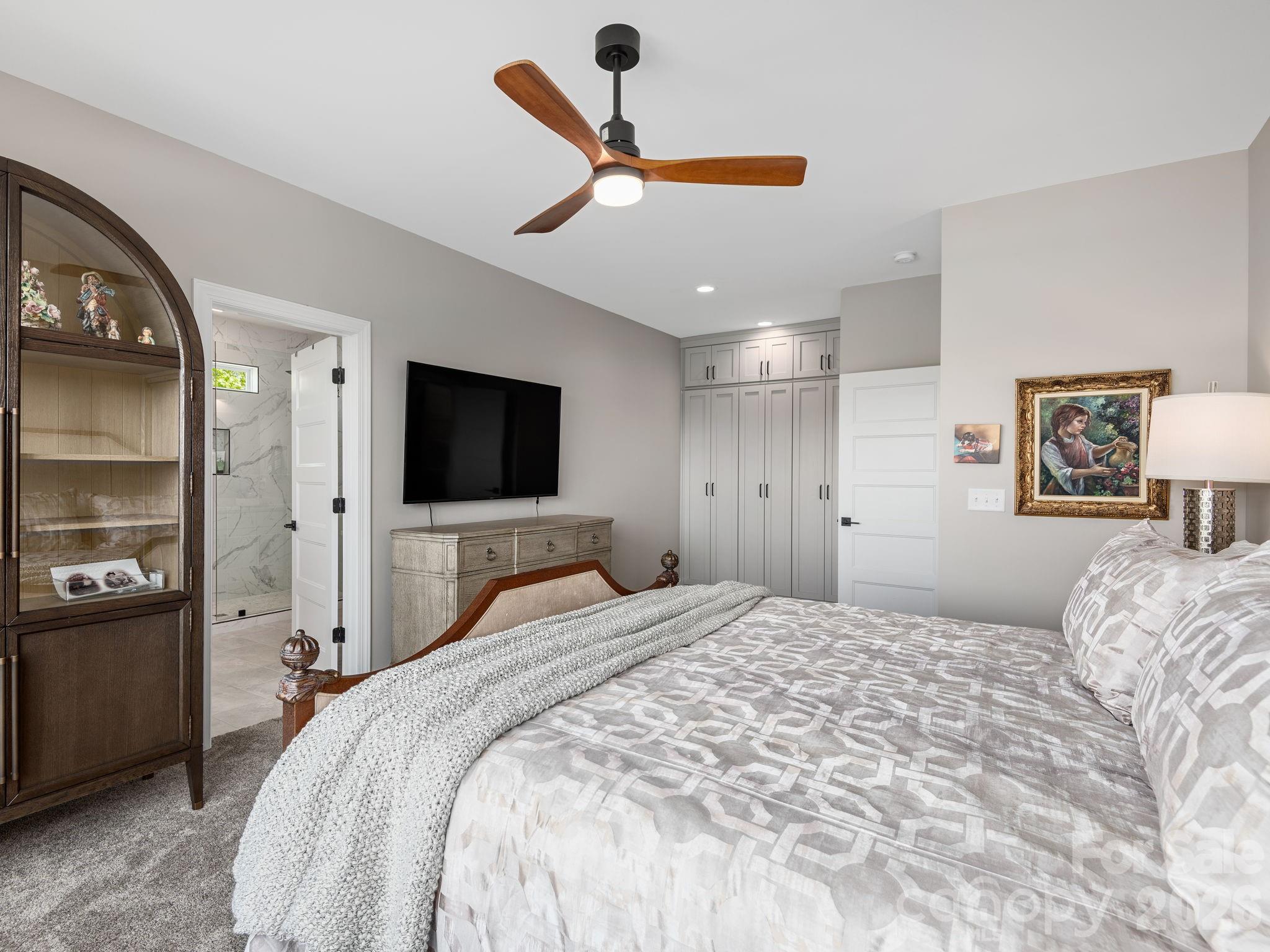 636 Crystal Heights Drive — Hendersonville