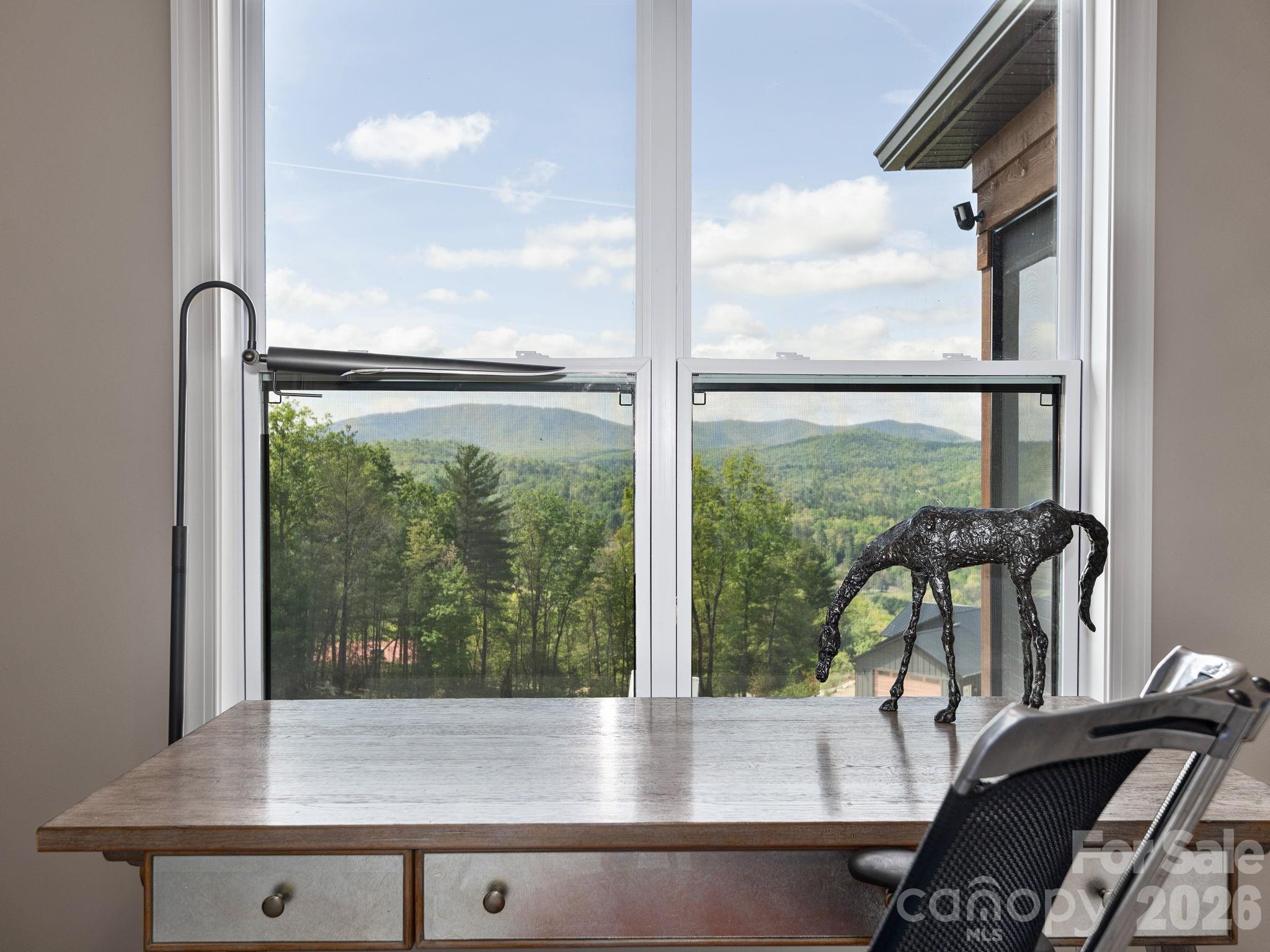 636 Crystal Heights Drive — Hendersonville
