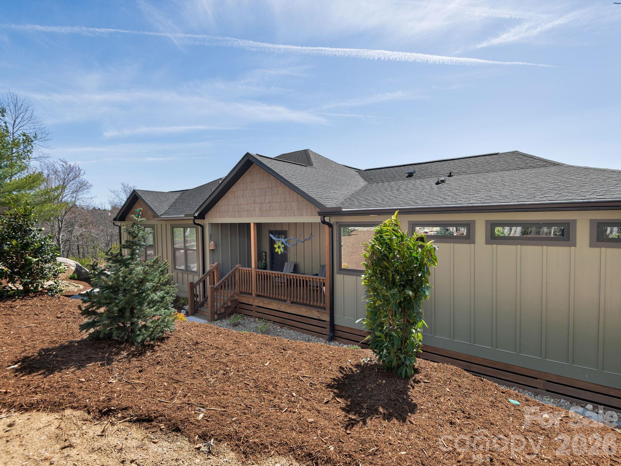 636 Crystal Heights Drive — Hendersonville