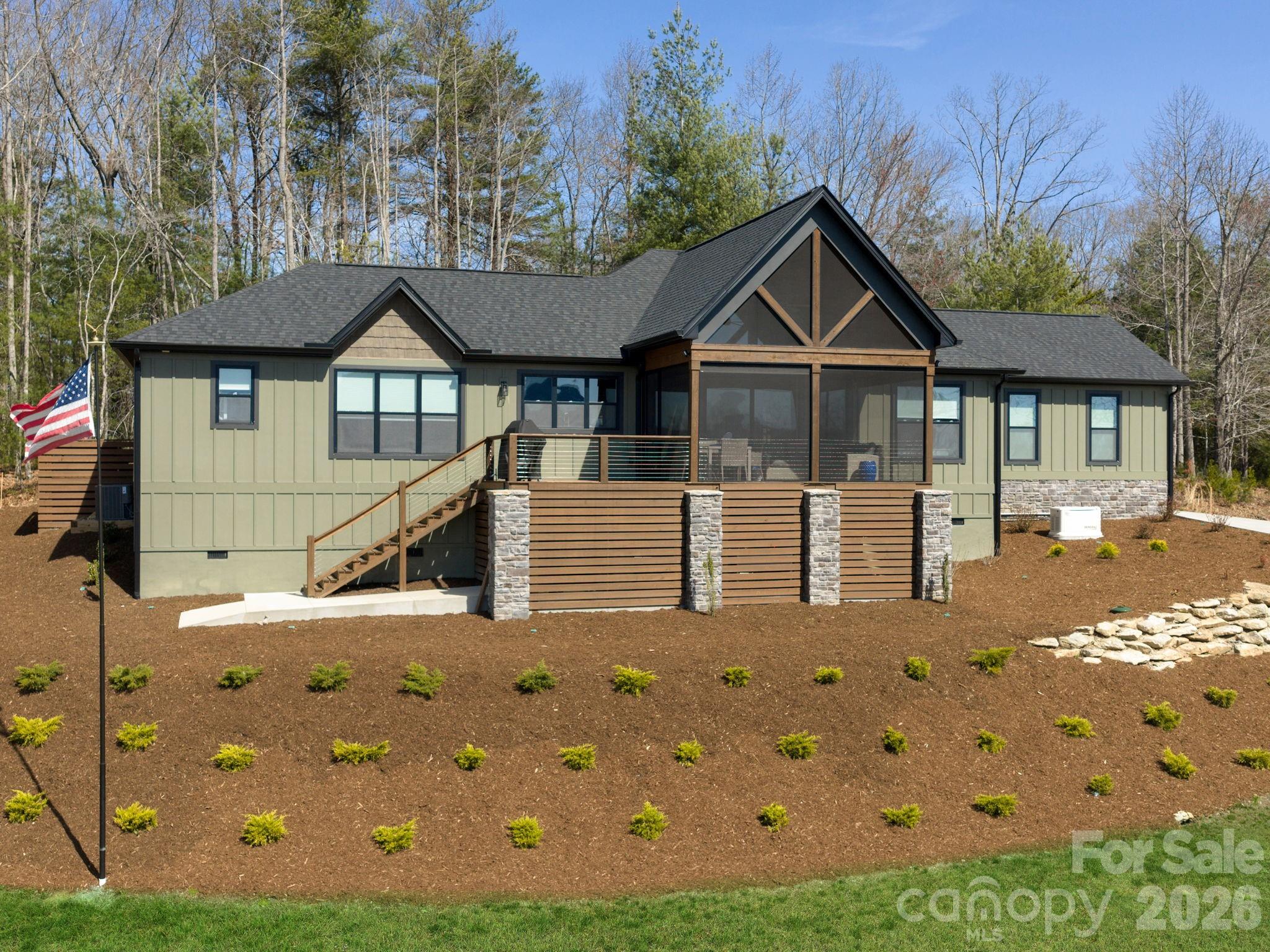636 Crystal Heights Drive — Hendersonville