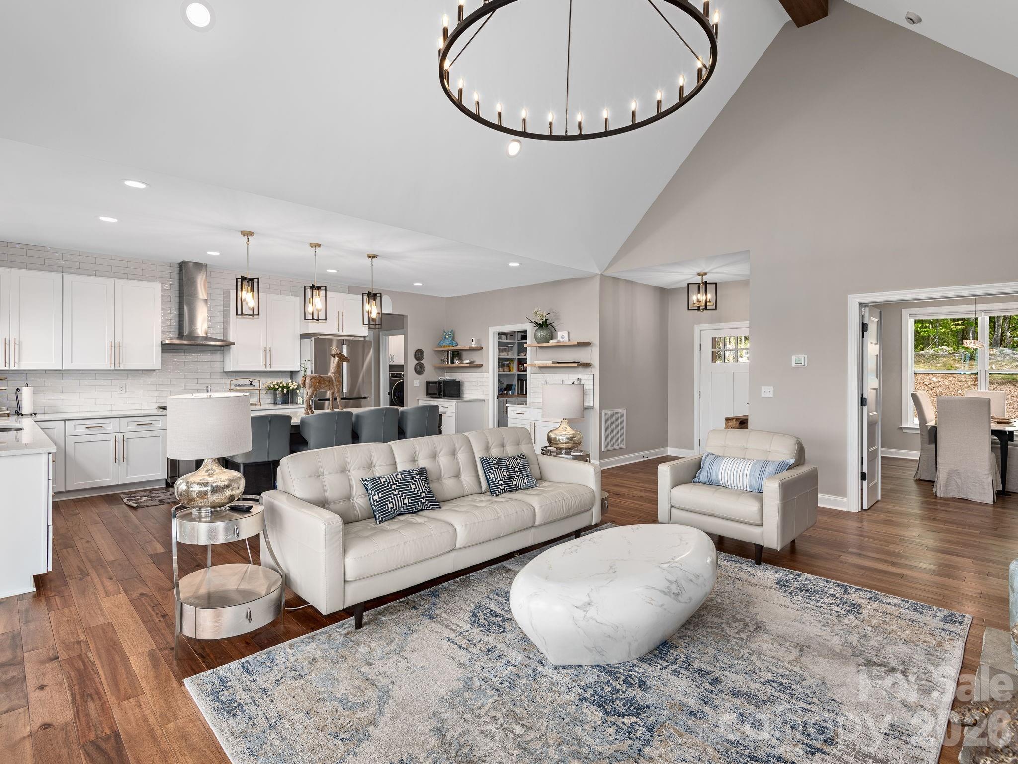 636 Crystal Heights Drive — Hendersonville