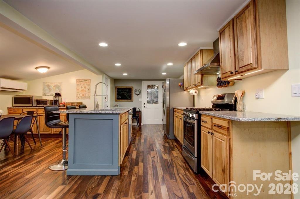 347 Blackberry Inn Road — Weaverville