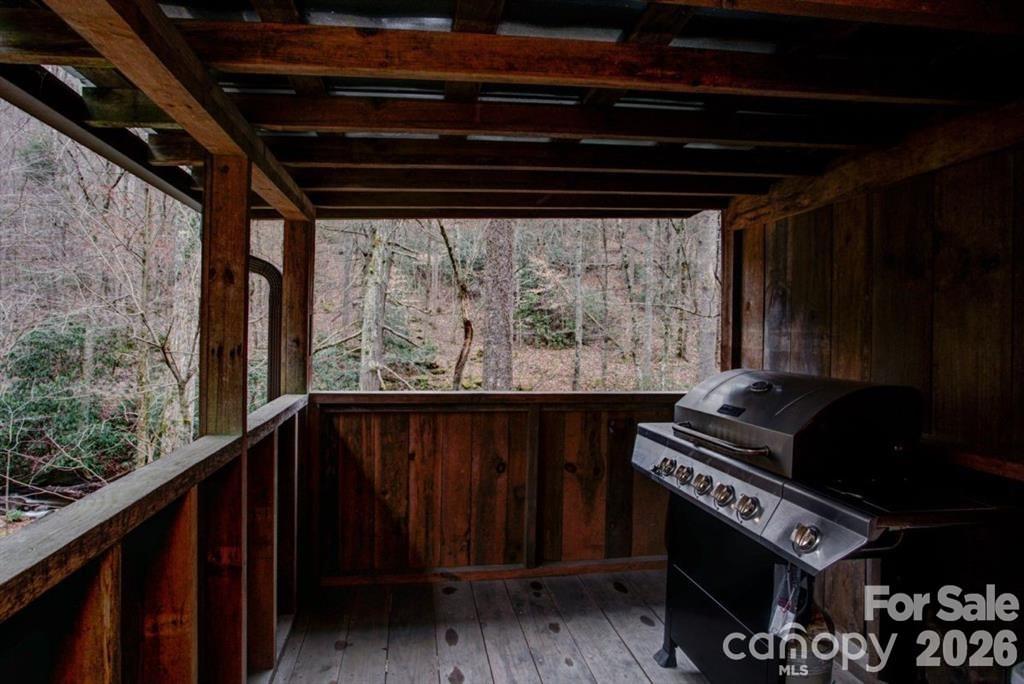 347 Blackberry Inn Road — Weaverville