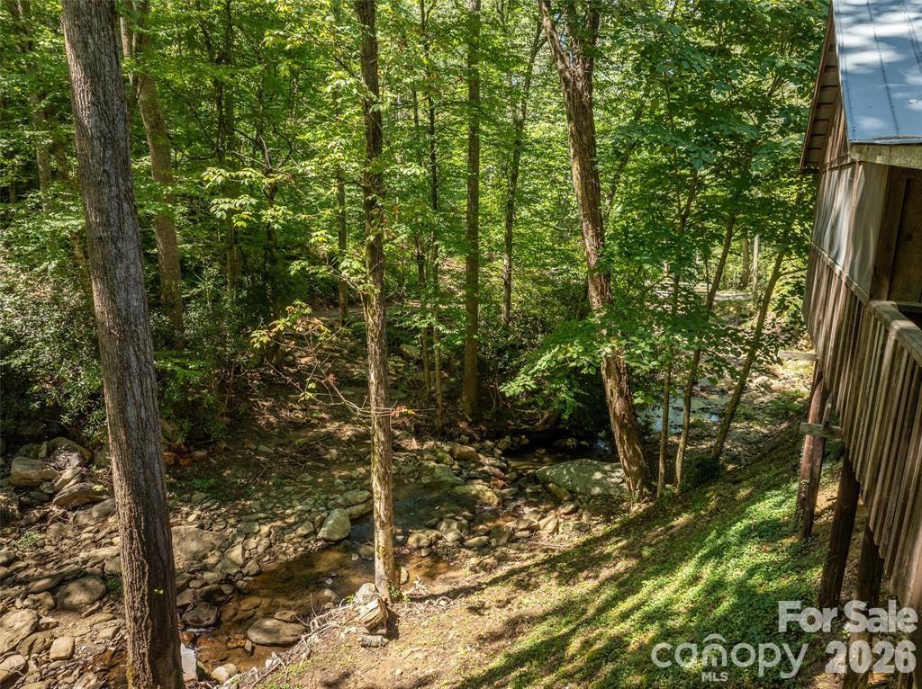 347 Blackberry Inn Road — Weaverville