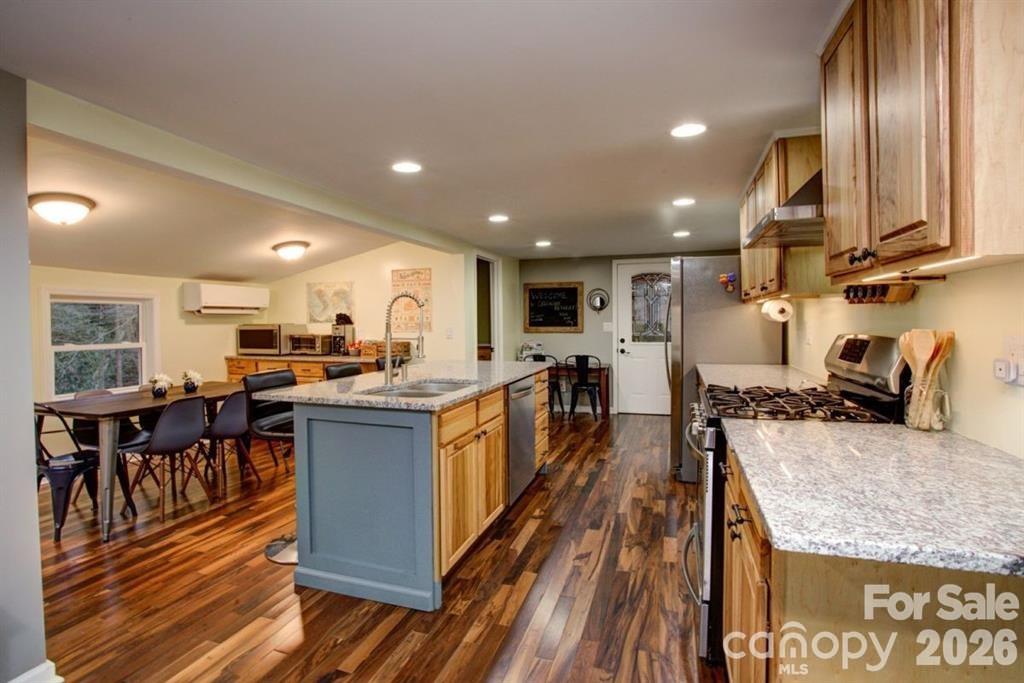 347 Blackberry Inn Road — Weaverville