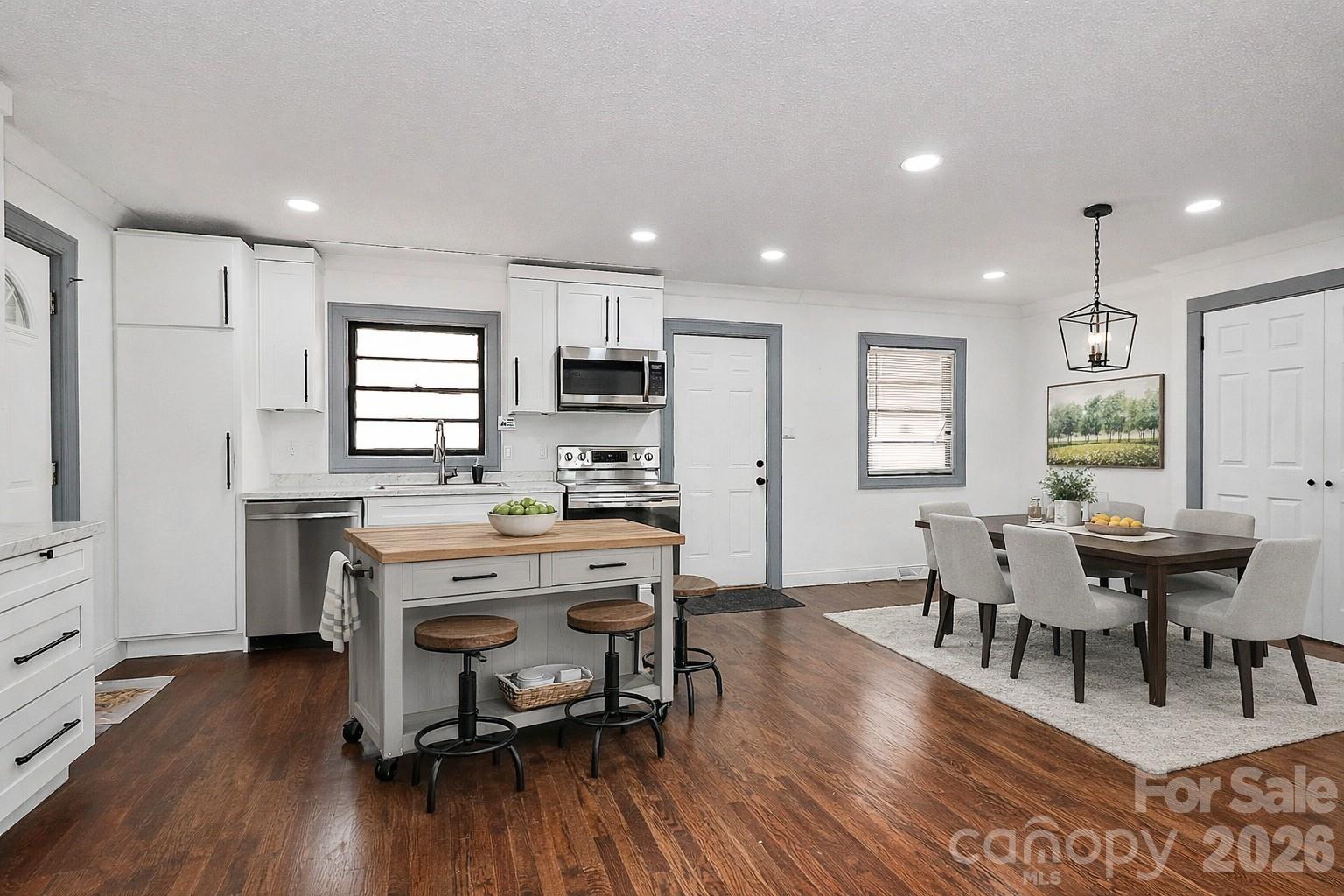 2015 Overhill Drive — Monroe