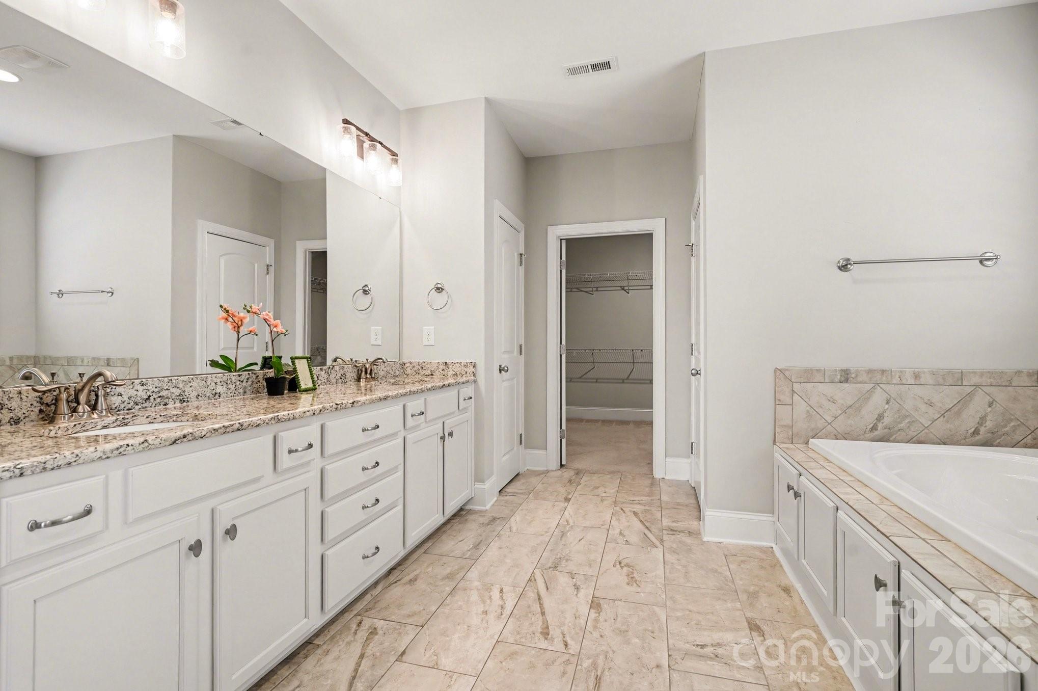 10885 Greenvale Drive — Harrisburg