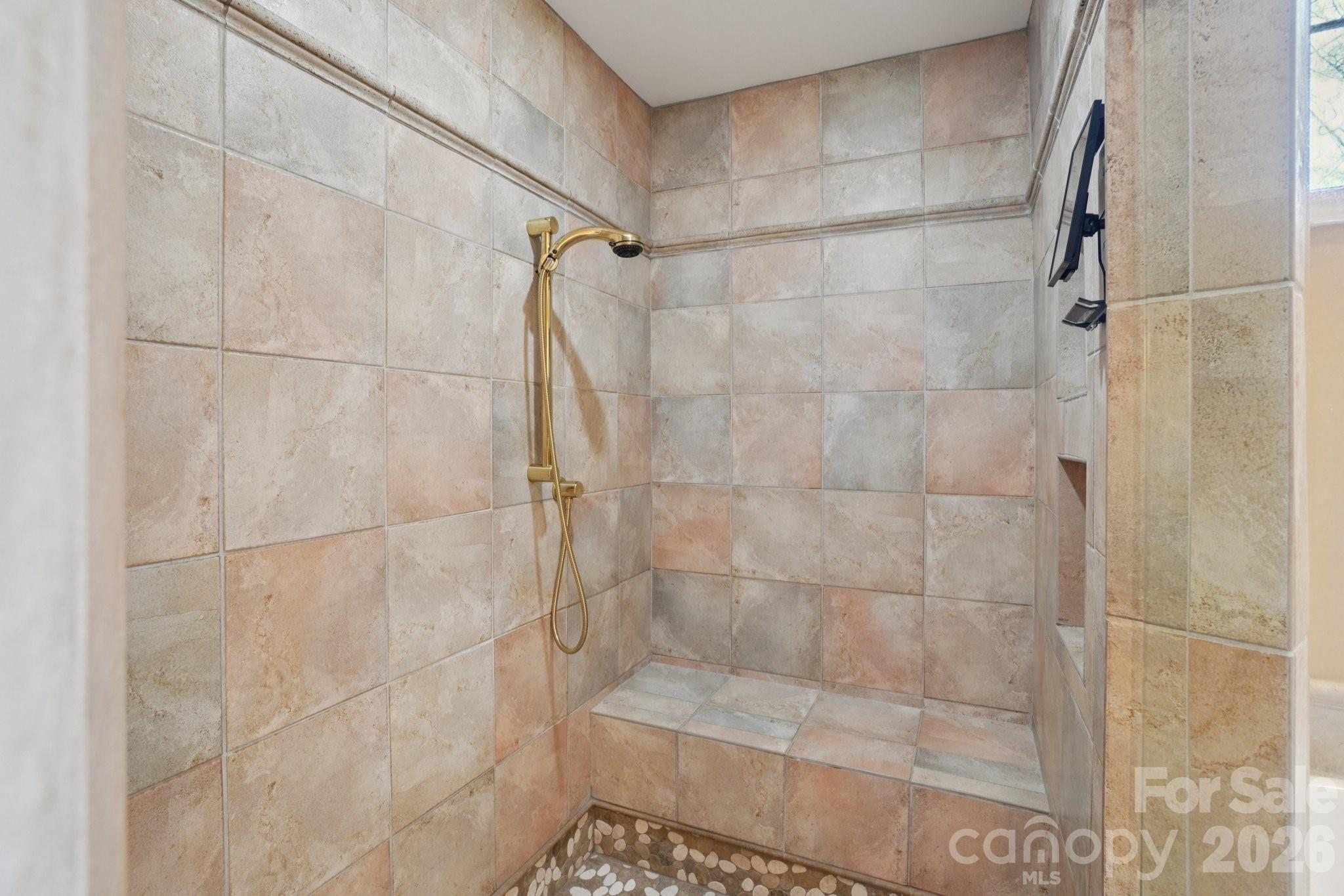304 Pine Forest Trace — Hendersonville
