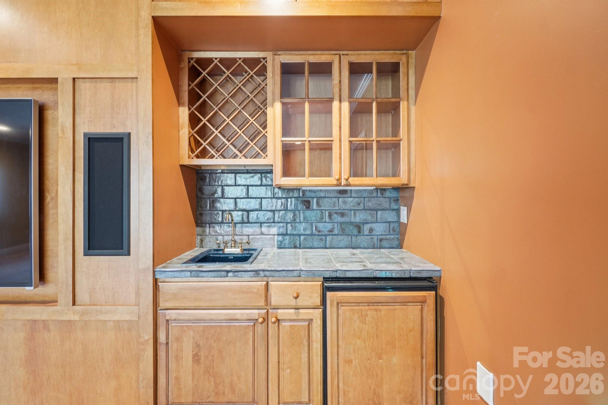 304 Pine Forest Trace — Hendersonville