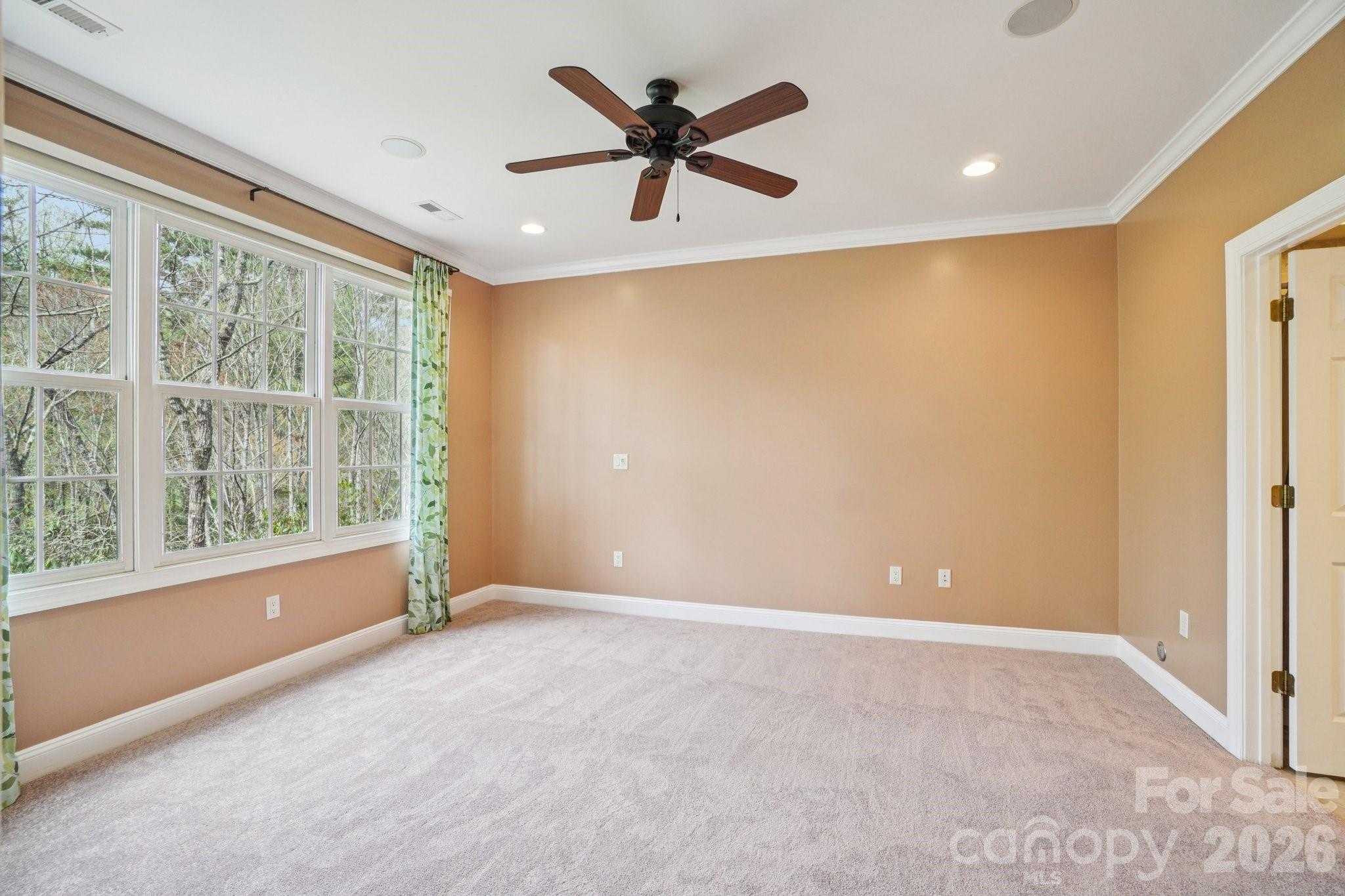 304 Pine Forest Trace — Hendersonville