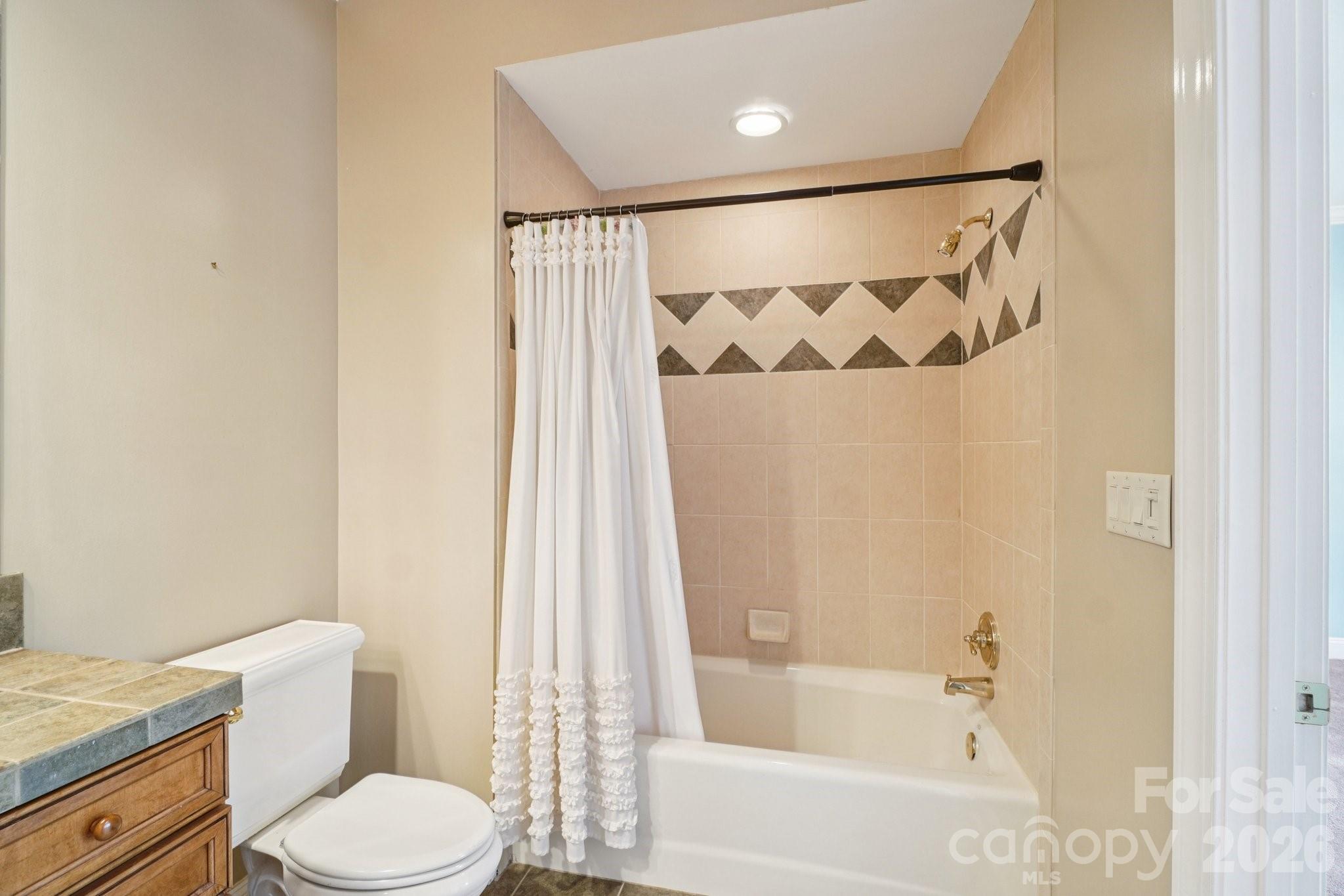 304 Pine Forest Trace — Hendersonville
