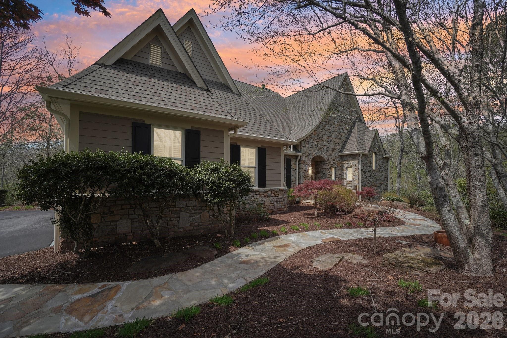 304 Pine Forest Trace — Hendersonville