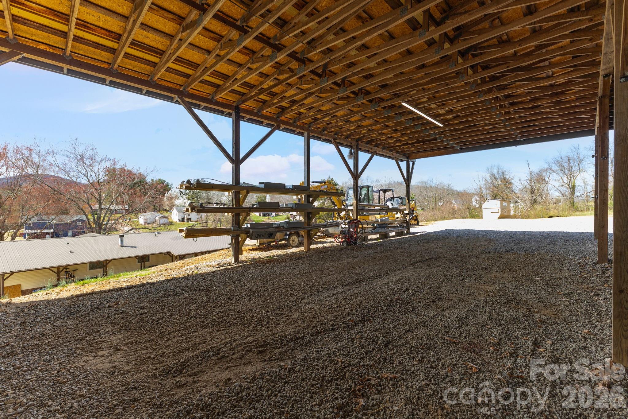 17 Red Leaf Road — Asheville