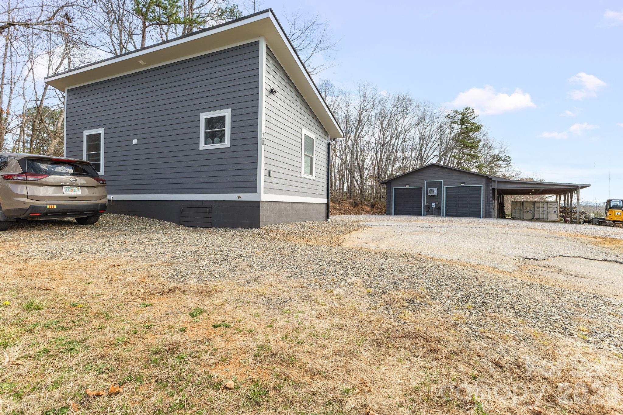17 Red Leaf Road — Asheville