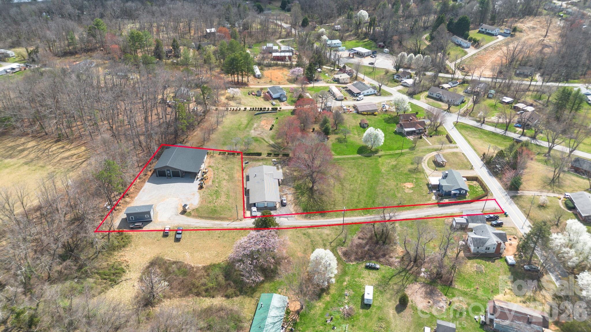17 Red Leaf Road — Asheville