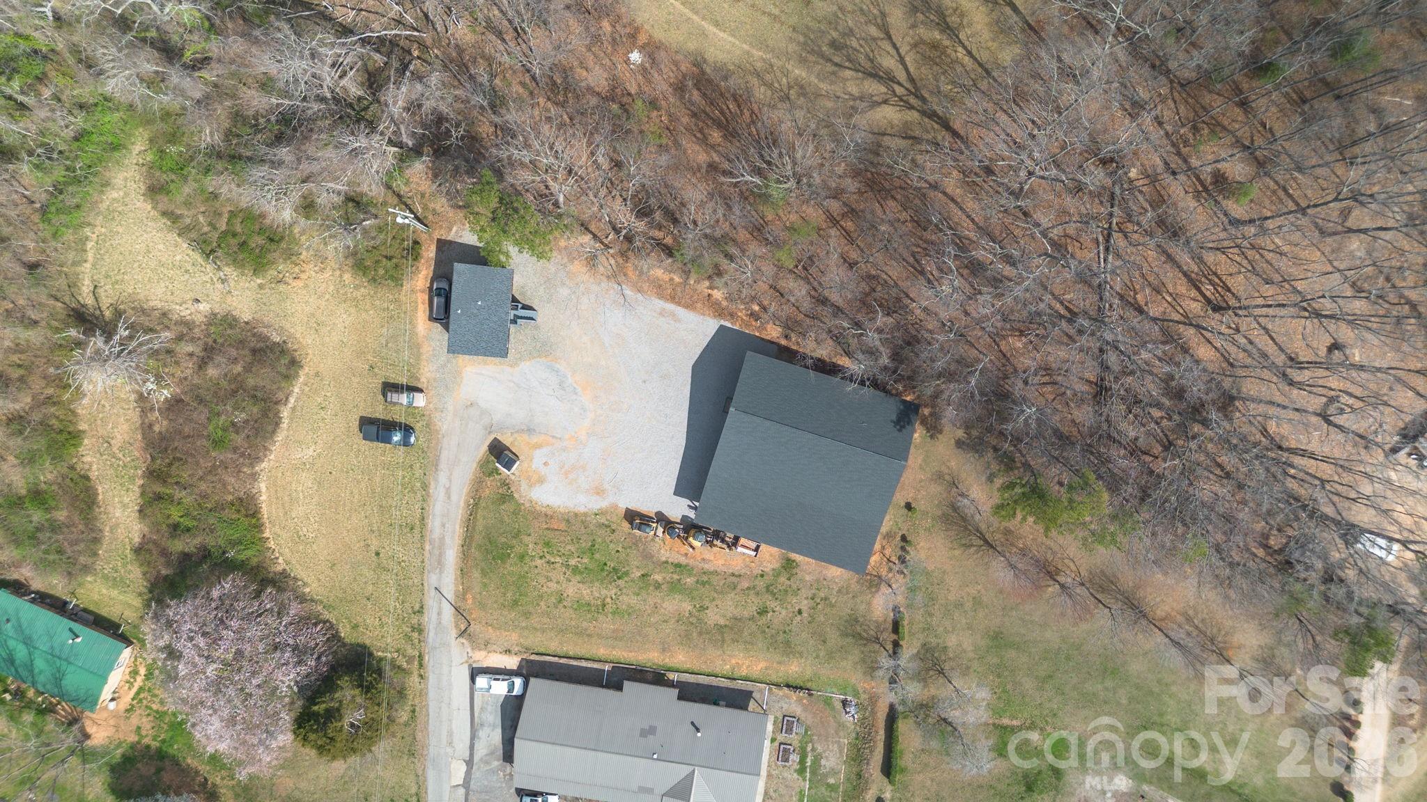 17 Red Leaf Road — Asheville