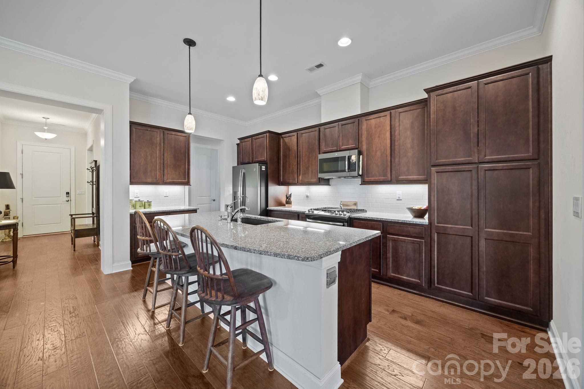 7139 Hanging Rock Court — Denver