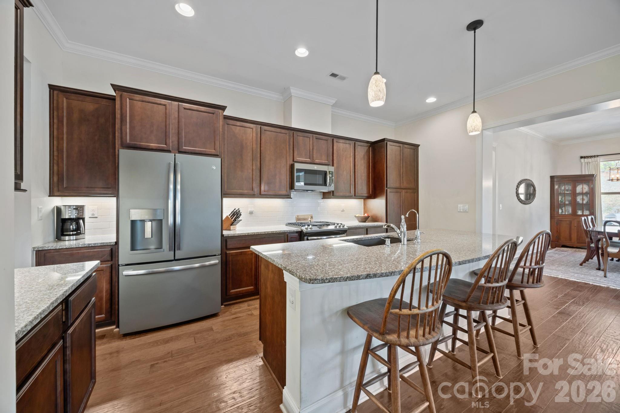 7139 Hanging Rock Court — Denver