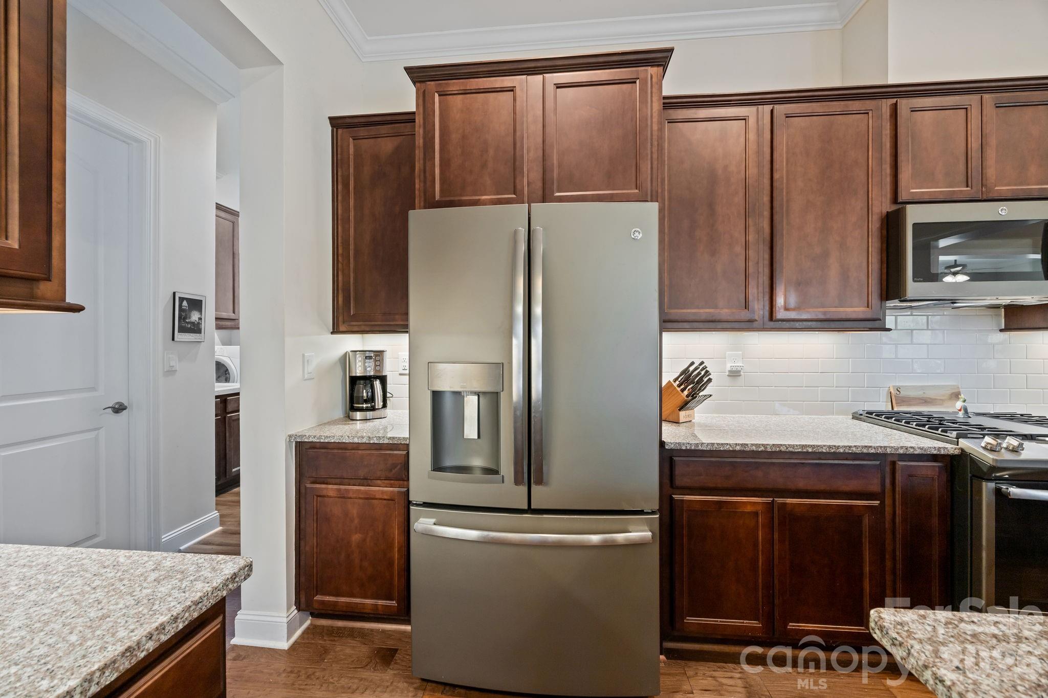 7139 Hanging Rock Court — Denver