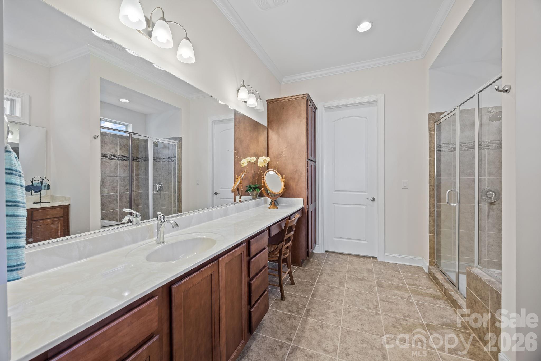 7139 Hanging Rock Court — Denver