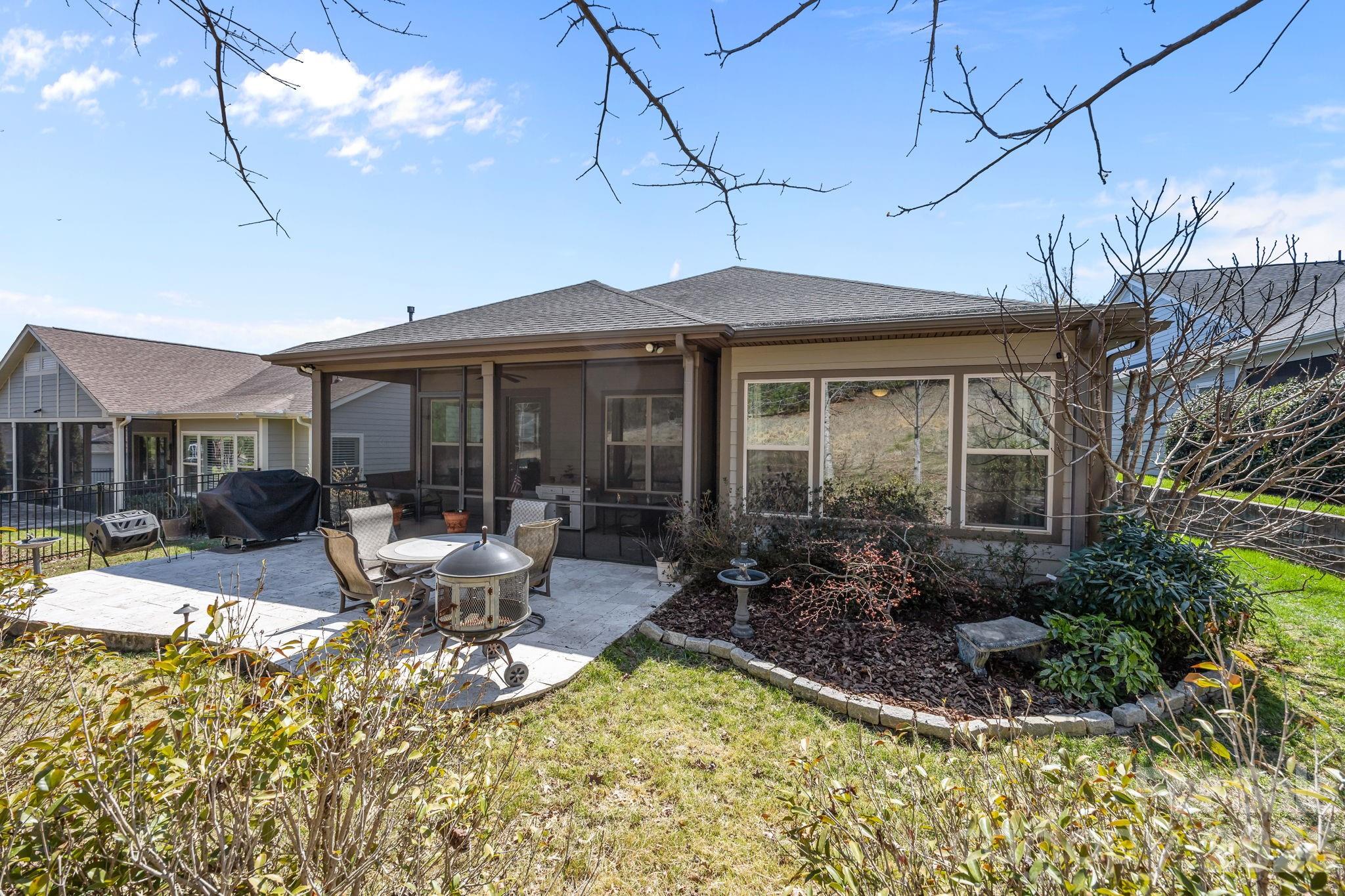 7139 Hanging Rock Court — Denver