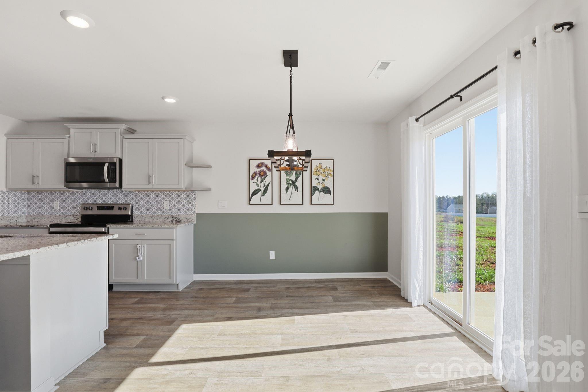 221 Culloden Drive — Mocksville