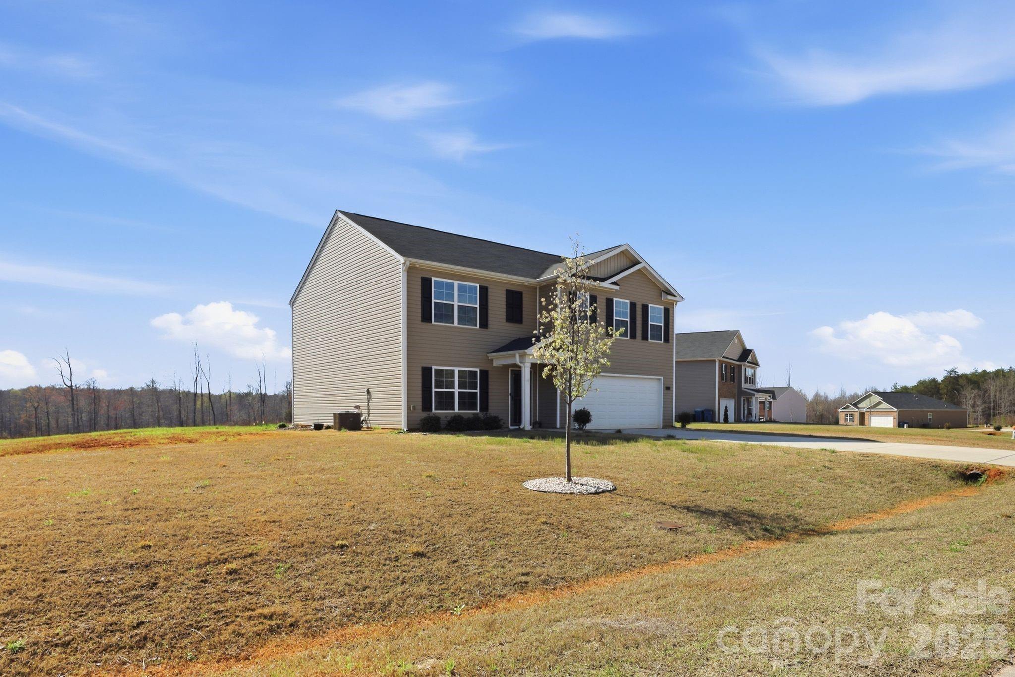 221 Culloden Drive — Mocksville