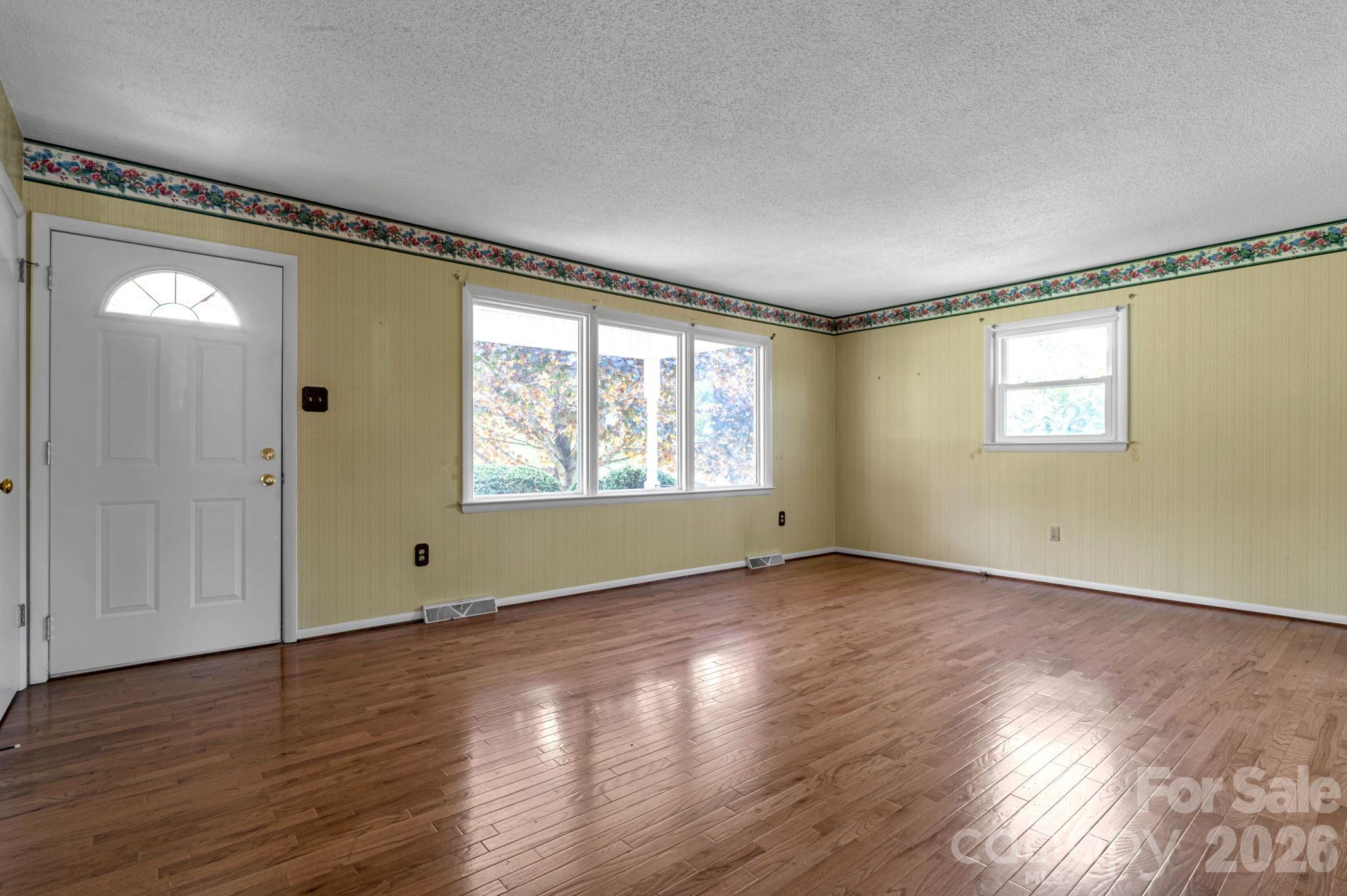 167 Mount Carmel Road — Asheville