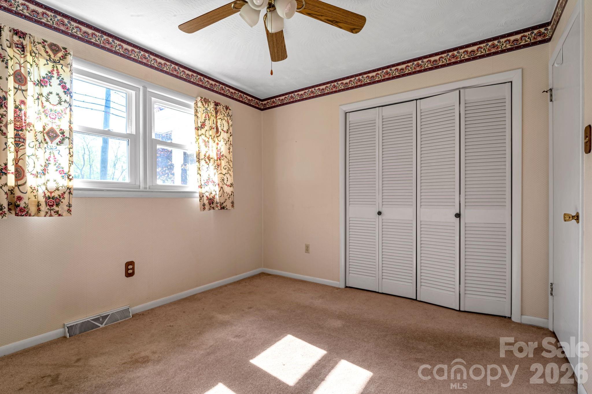 167 Mount Carmel Road — Asheville